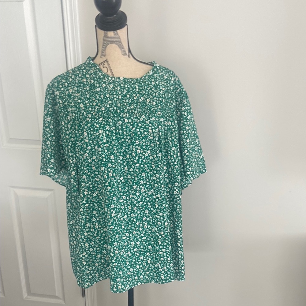 BloomChic Green Boxy Short Sleeve Blouse